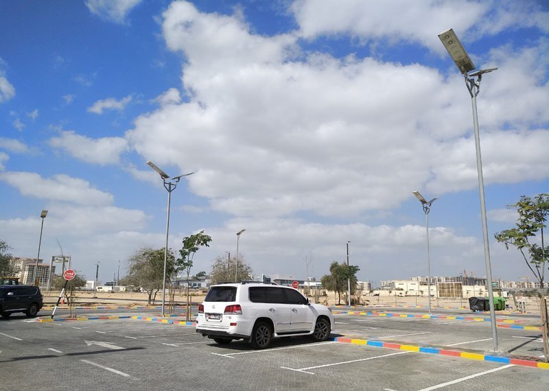 solar car parking lot lighting